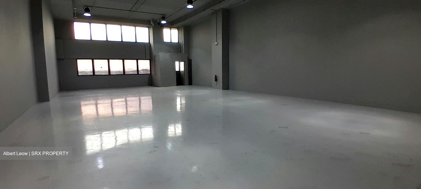 Carros Centre (D25), Warehouse #626484231